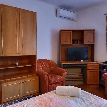 Clara Apartman